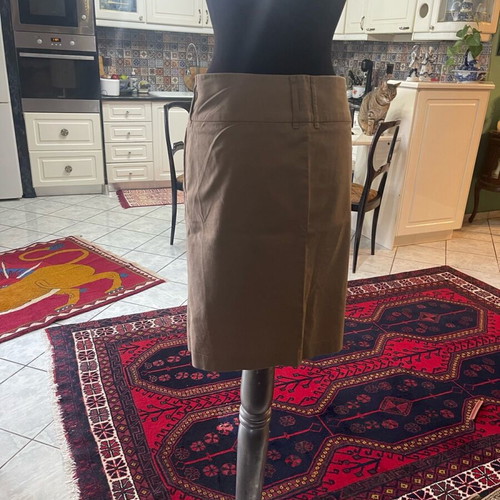 Benetton midi skirt used with buttons size M beige