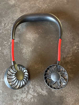 Neck fans like new with battery