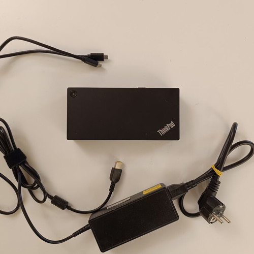 Lenovo USB-C Dock Station with 2 Display Ports like new