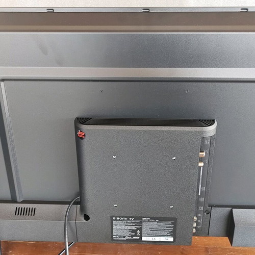 Xiaomi Smart TV L32M8 P2EU used with broken screen for parts