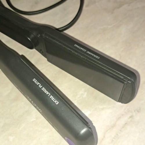 Belissima hair straightener used with wide ceramic plates
