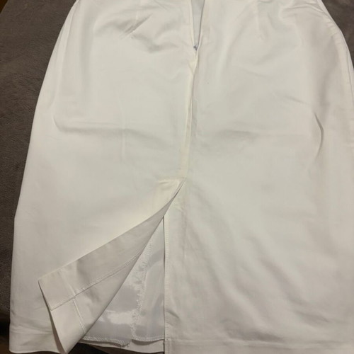 Camelot skirt new with lining, fits medium and large, white