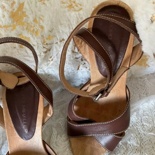 Leather sandals size 40 like new, brown