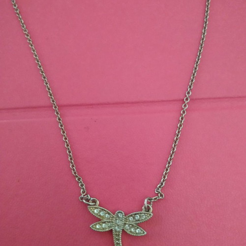 Dragonfly necklace used with integrated chain that does not tarnish