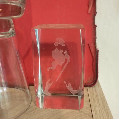 Johnnie Walker set with 2 glasses and empty bottle like new