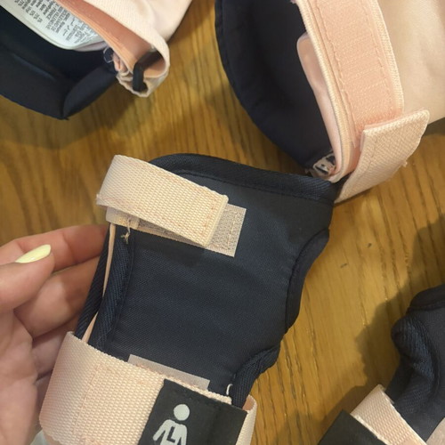 Protective Gear for Rollers like new, includes knee, elbow, hand pads and bag