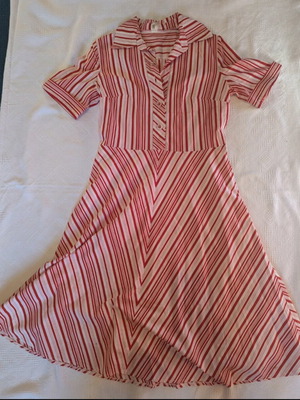 Vintage dress like new, white and red, size L