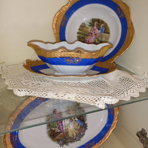 Limoges Royale dinnerware set 22 carat, new condition