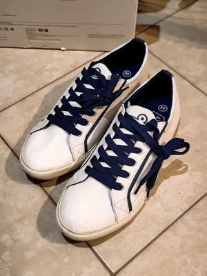 Admiral shoes size 44 like new, white with blue laces