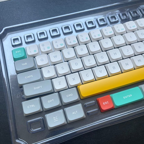 NuPhy Air60 V2 Ionic White keycap set, complete