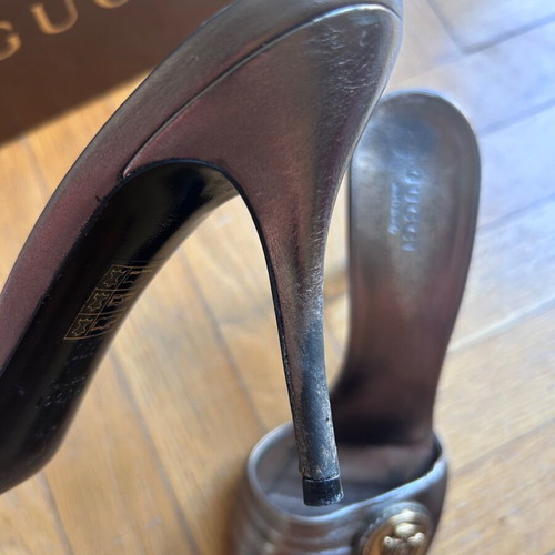 Gucci leather sandals like new, size 37, bronze with gold detail