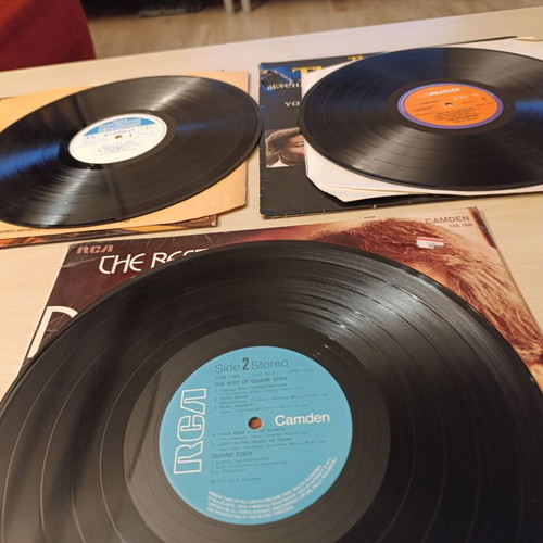 Set of 3 used vinyl records with The Stylistics, Glen Campbell, Duane Eddy