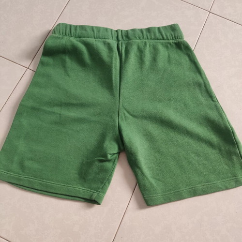 H&M Snoopy Peanuts set like new, shirt size 6-8 and shorts 7-8