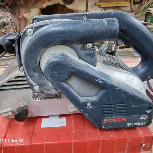 Bosch heavy-duty 1200W belt sander used