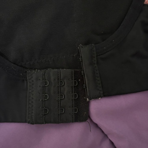 Sports bras like new with back design, black