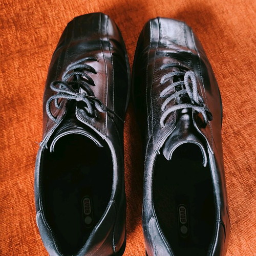 Men's leather shoes Road like new, size 44, black