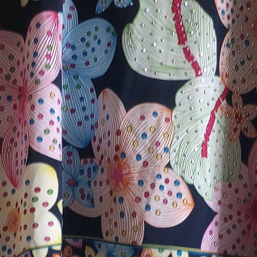 Floral blouse like new, size XL, with metallic stones