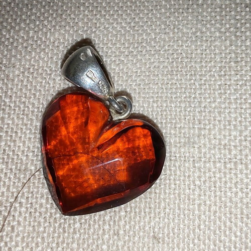 Silver pendant 925 heart with amber, like new