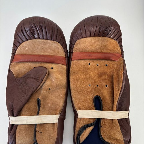 Sportindustria vintage boxing gloves used leather 70–80s