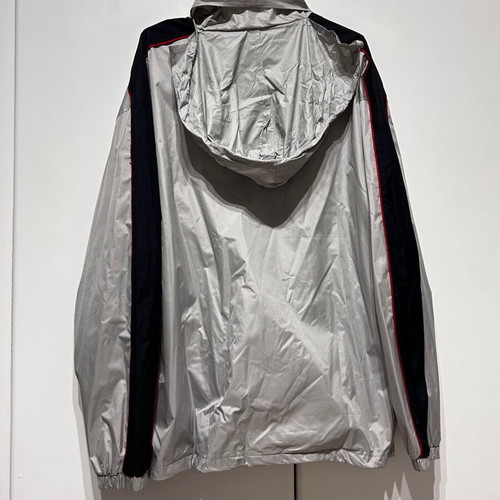 Men's gray windbreaker jacket with black stripes like new