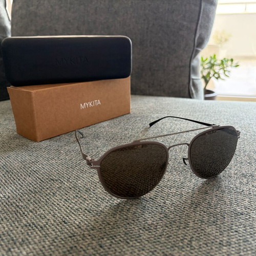Mykita NO1 Harris shiny graphite/molegr Rawgreen solid sunglasses like new