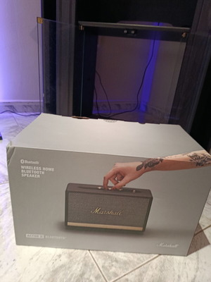 Marshall Act2 portable Bluetooth speaker like new
