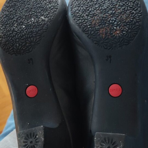 Camper Twins Minie Polka Dot Pumps like new, size 39, leather