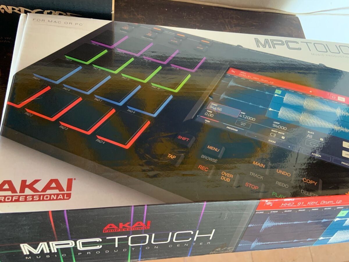 Akai MPC Touch like new midi controller… - € 250,00 - Vendora.cy