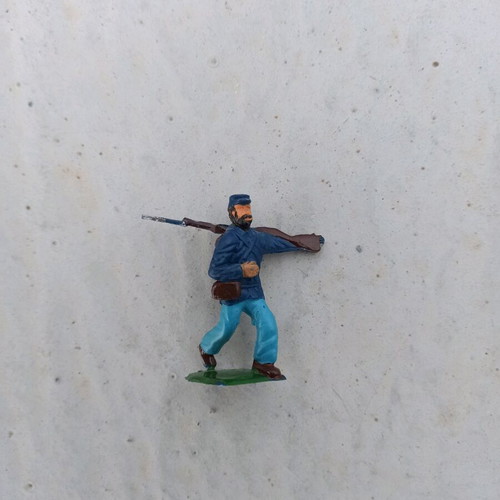 Plastic soldiers South Americans like new, unused