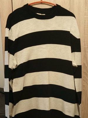 H&M men's striped pullover size Medium like new