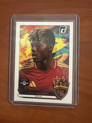 Panini Road to World Cup Nico Williams Pitch Kings card