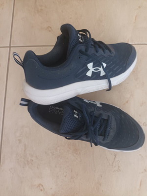 Under Armour αθλητικά παπούτσια μέγεθος 42 μπλε σαν καινούργια