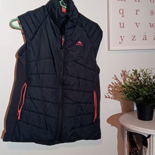 Girls' vest like new, warm with slim fit