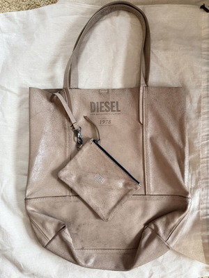 Diesel δερμάτινη τσάντα ώμου σαν καινούργια, μπεζ