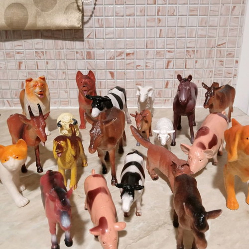 Animal Farm plastic animals like new
