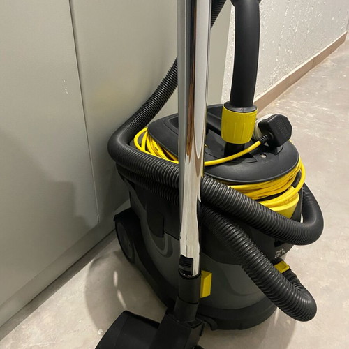 Karcher T 15/1 Electric Vacuum Cleaner like new