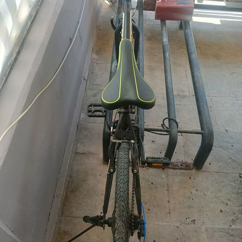 Champions 26" Mountain Bike used, 21-speed, black