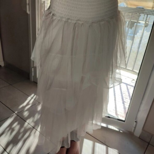 White Tulle Midi Skirt Doralisa new with tags, one size S-L