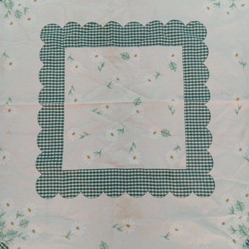 Tablecloth square 70x70 cm with floral design