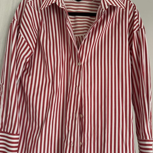 Zara shirt like new, size XS, white and red stripes