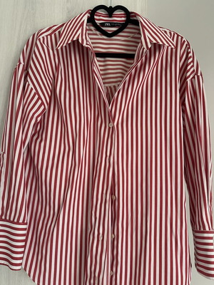 Zara shirt like new, size XS, white and red stripes