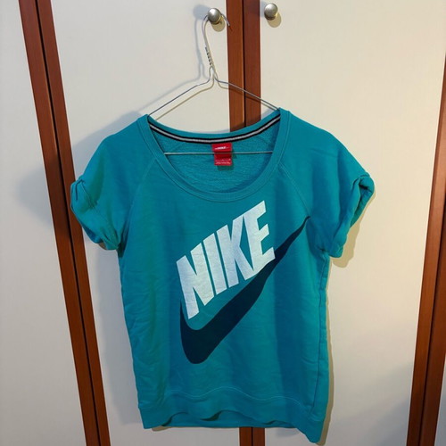 Nike shirt turquoise like new, size M