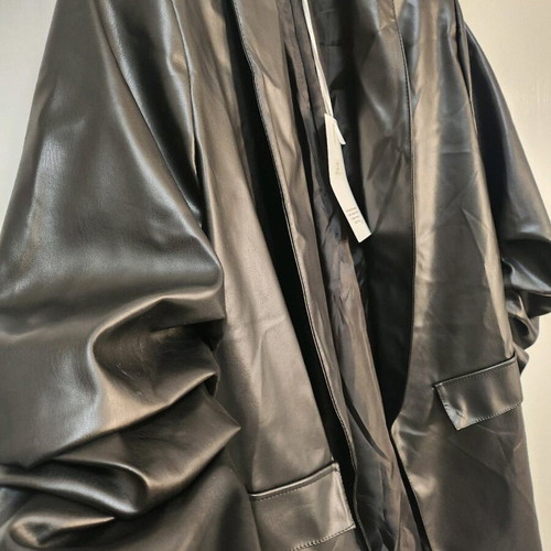 Leather blazer new one size with sleeve detail