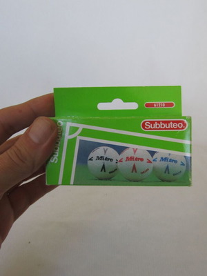 Subbuteo 61210 Mitre Delta 3 balls like new, early 1990s