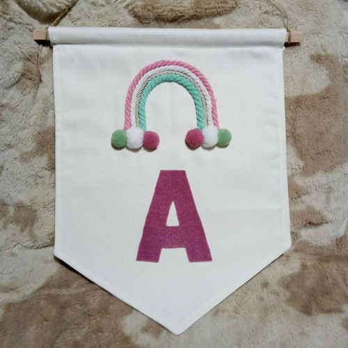 Fabric banner personalized with rainbow and monogram for little girl (34 x 26 cm)