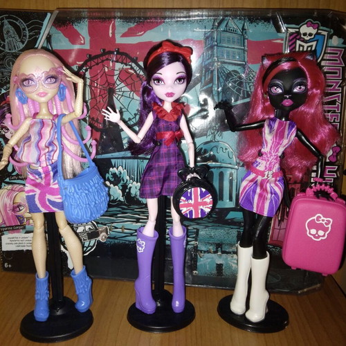 Monster High Ghoulebrities in Londoom 2015 3-Pack Dolls like new
