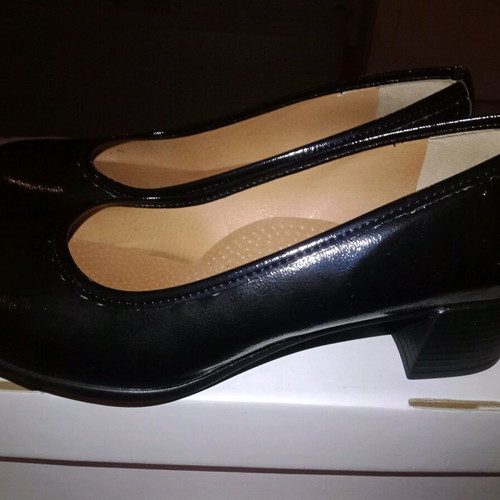 Avenue Anatomical Patent Leather Pumps Size 40 New Black