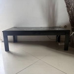 Coffee table in like-new condition