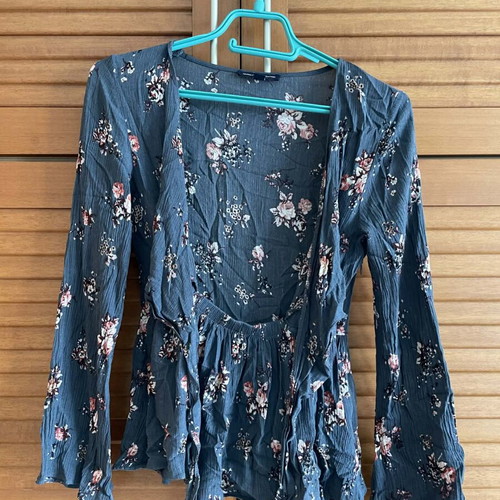 American Eagle Floral Wrap Top with Peplum and Bell Sleeves XS like new