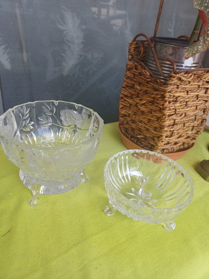 Bowls set like new, pack of 2, versatile use